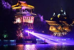 【重磅】今晚，國際光影藝術(shù)節(jié)點(diǎn)燈儀式在天鵝湖濕地公園舉行！